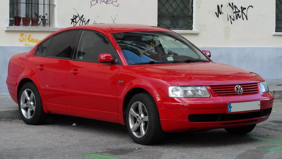 Купить фольксваген в5. Volkswagen Passat b5 красный. Красный Фольксваген Пассат б5 седан. VW b5 Passat красный. Volkswagen b5.5.