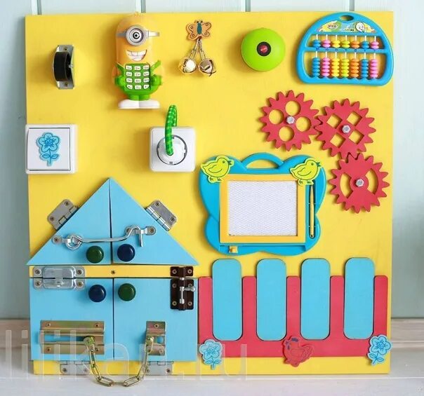 Логопедический бизиборд. Развивающие игрушки для детей до года. Развивающие доски для детей бизиборд. Развивающая панель для детей. Развивающие игрушки для садика.