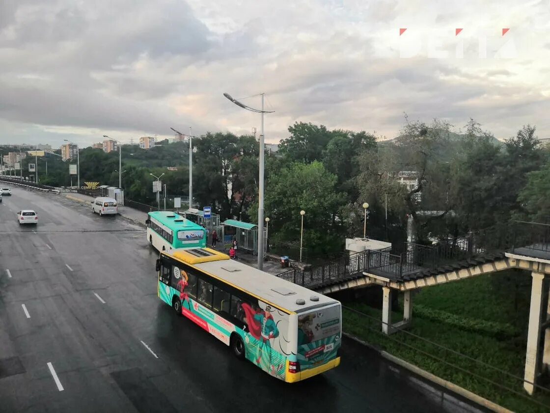 Русская остановка. Остановки Владивосток. Остановка удивлена. Остановка русская Владивосток фото. Российский остановиться