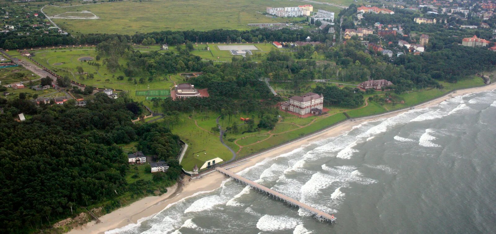 Погода в пионерском калининградской. Пионерский курорт Калининградская область. Калининград поселок Пионерский. Резиденция Путина Пионерск. Резиденция Путина в Пионерском Калининградской области.