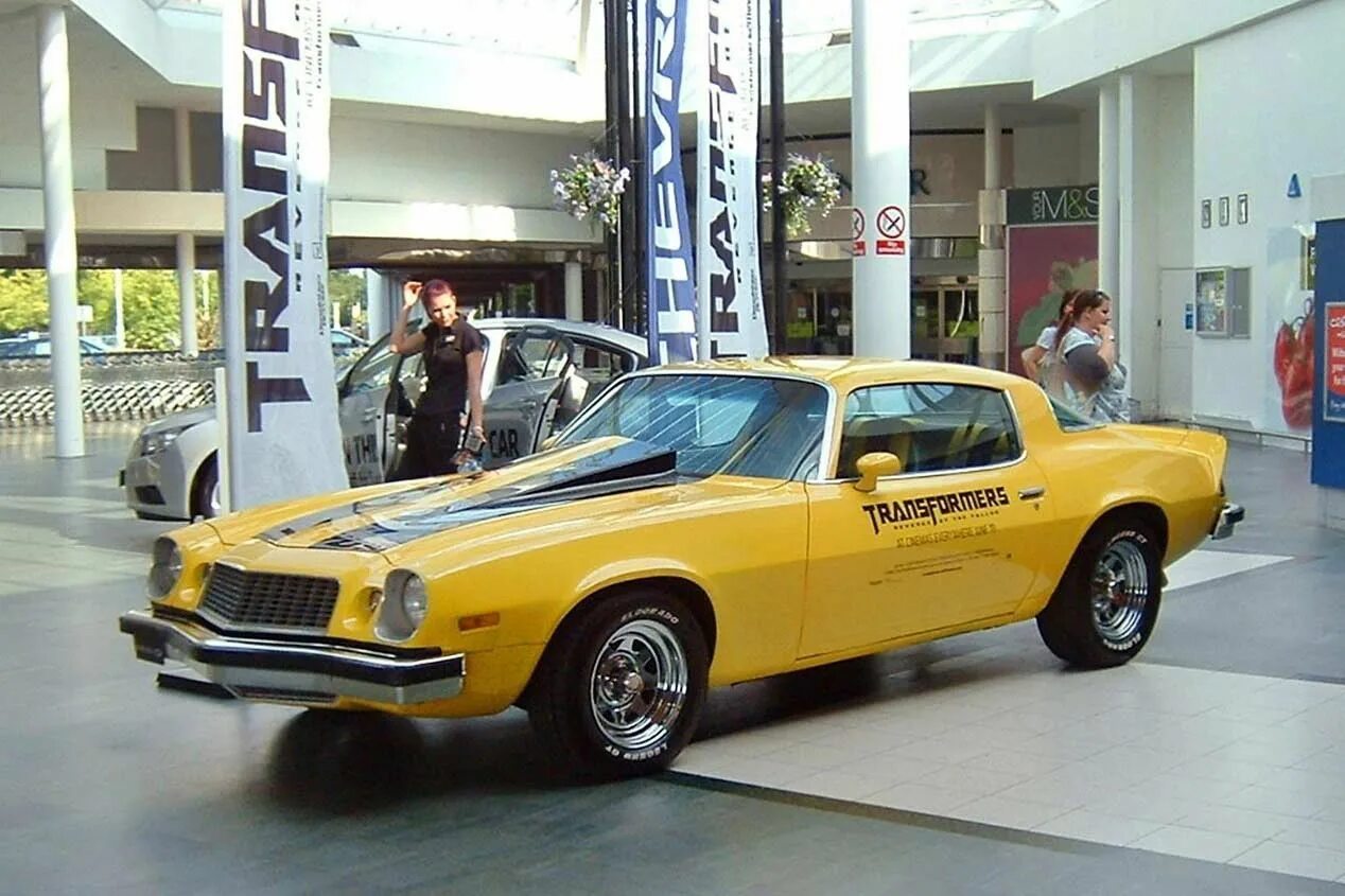 Chevrolet Camaro Бамблби 1967. Chevrolet Camaro 1977. Chevrolet Camaro 1977 Бамблби. Chevrolet Camaro 1976.