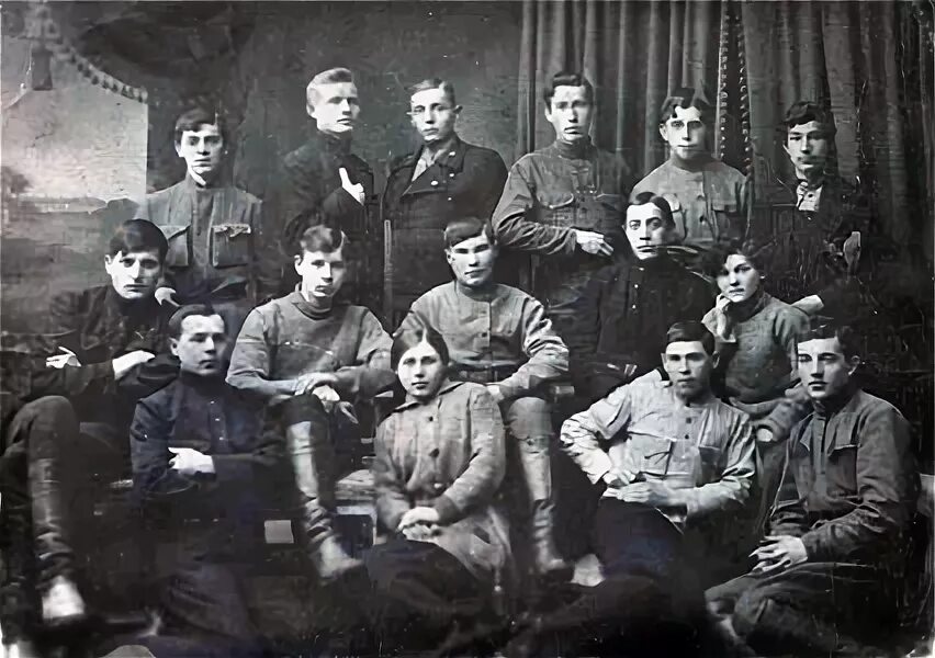 Молчаливое поколение представители. Молчаливое поколение. Поколение 1900. Величайшее поколение 1900 1923 картинки. Поколение 1900 годов.
