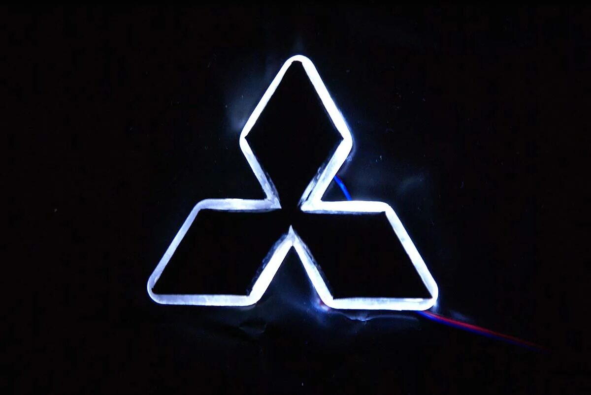 Evolution mitsubishi значок. Mitsubishi логотип. Значок митсубиши лансер 10. Значок митсубиси лансер 9. Mitsubishi lancer 10 значок с подсветкой.