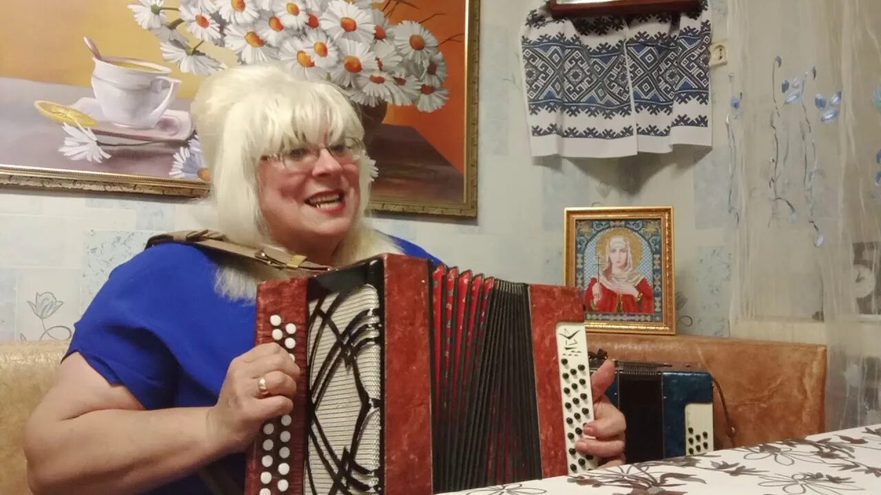 Не судите меня греховодницу. Греховодница людмила весельская. Исполняет валентина рязанова. Поет галина дудзенко. Греховодница поет галина дудзенко.