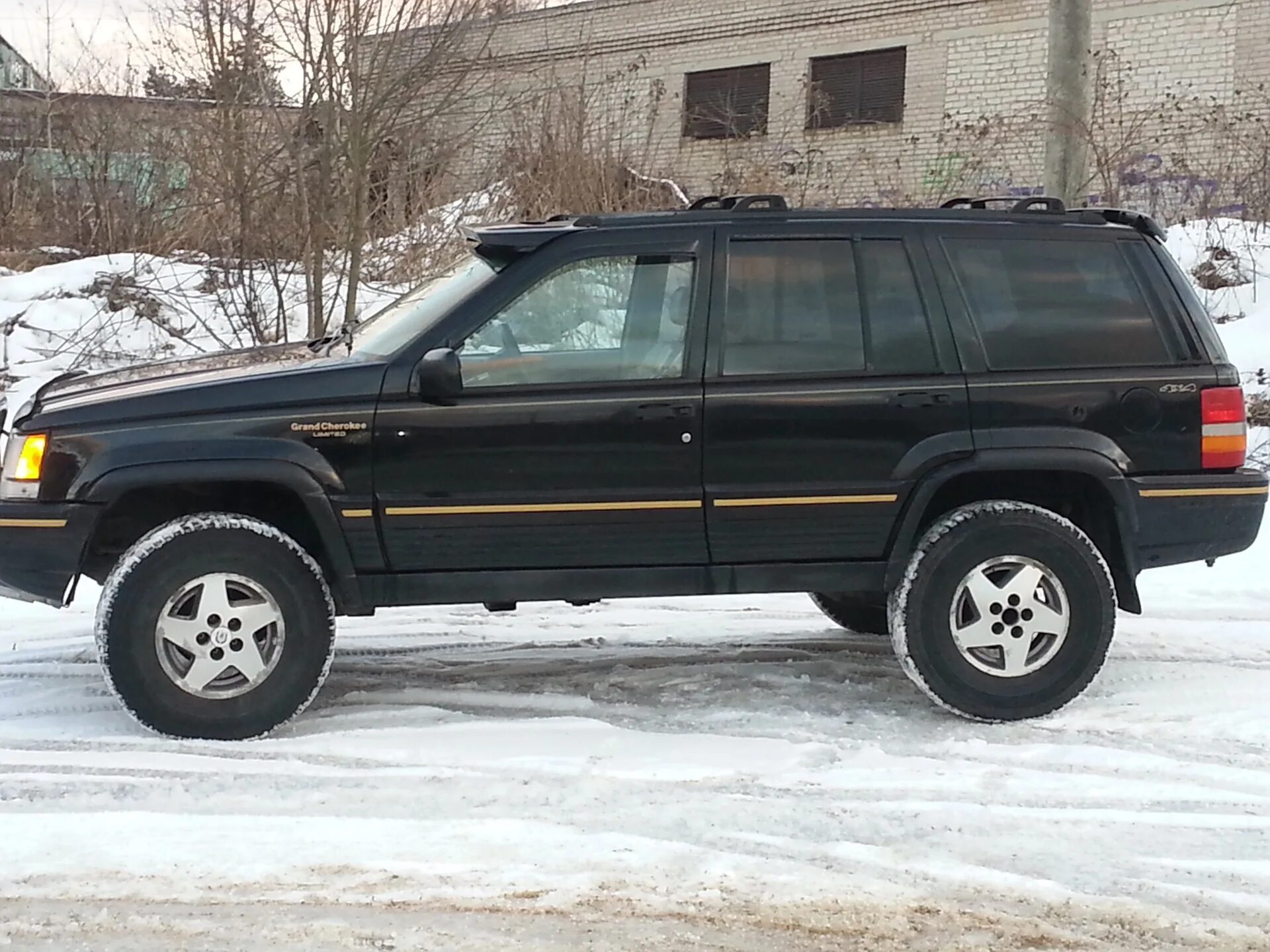 Jeep grand cherokee 1993. 2. Jeep grand чероки 1996. Jeep grand cherokee 1993 - 1996. Гранд чероки zj 1996.