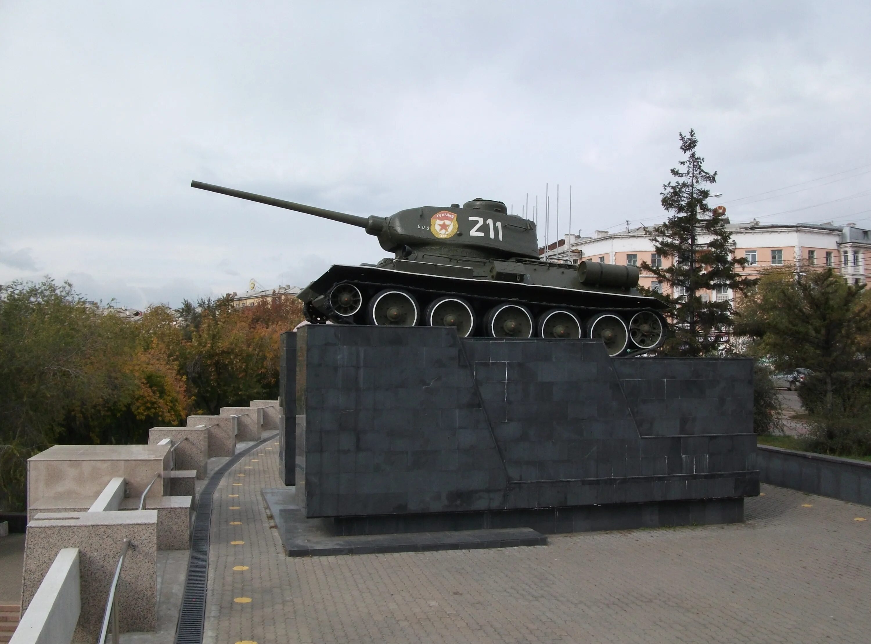 Улан удэ танковая. Проспект победы танк улан удэ. танк в улан-удэ памятник. мемориал победы улан-удэ. проспект победы улан-удэ памятники.