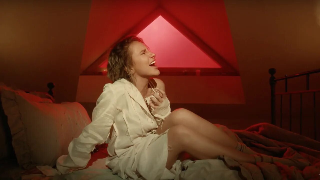 Anna asti jony. Анна асти. джонни и асти. jony anna asti. клип асти и джонни.