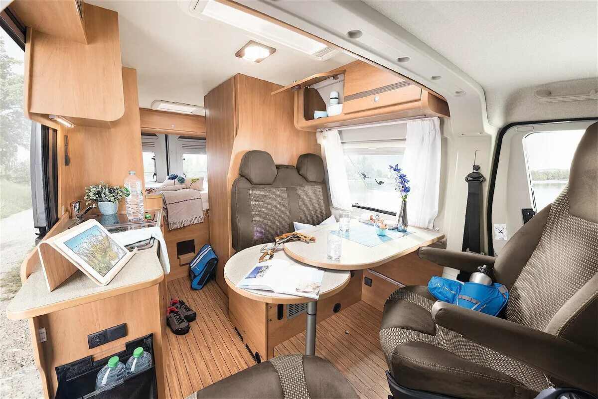 Автодом кастенваген жилой минивэн. Жилой минивэн. Альковный автодом. Mercedes sprinter 4x4 camper. Кастенваген mercedes-benz marco polo,.