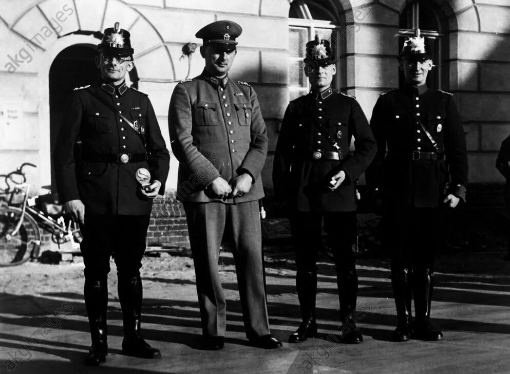 Полиция Германии 1900. Германская Империя 1900. Полиция Германии 19 века. Полиция в 1900г Британия.