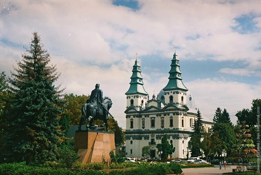 Ternopil ukraine. Г тернополь украина. Тернополь город. Тернополь центр города. Тернополь украина.