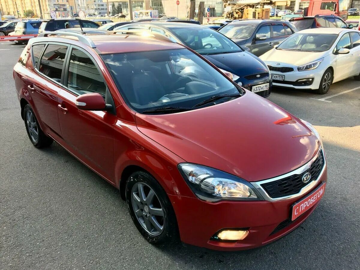 Киа сид 2012 купить. Kia Ceed 2011 универсал красная. Kia Ceed 2012 Рестайлинг. Киа СИД универсал 2012. Киа СИД 2012 универсал Рестайлинг.