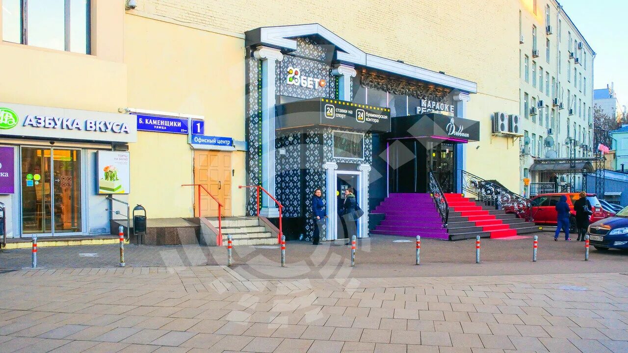 1. 1. большие каменщики, д. 1. таганская, ул.