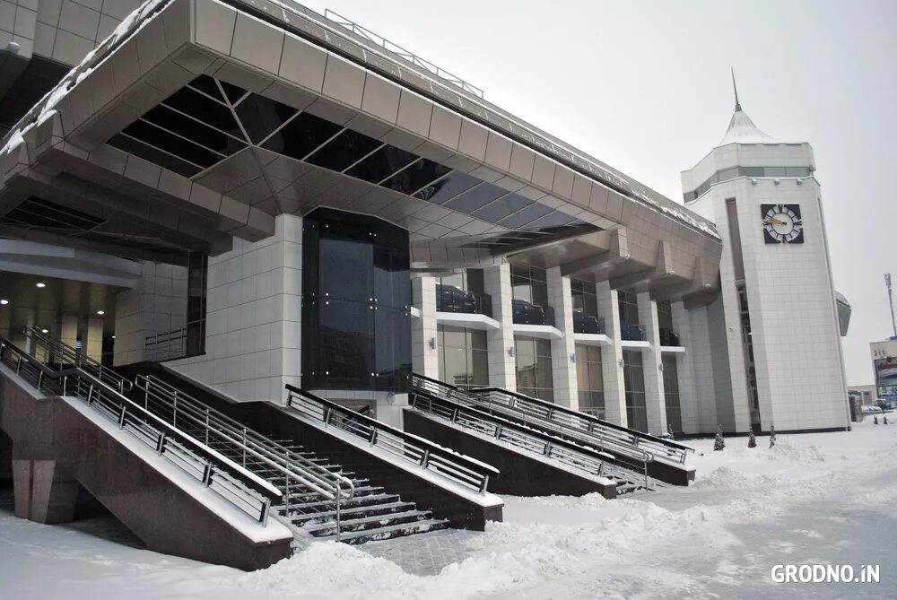 Вокзал гродно старый. Гродно жд вокзал. Гродно жд вокзал. Жд гродно телефон. Ж/д вокзал гродно.