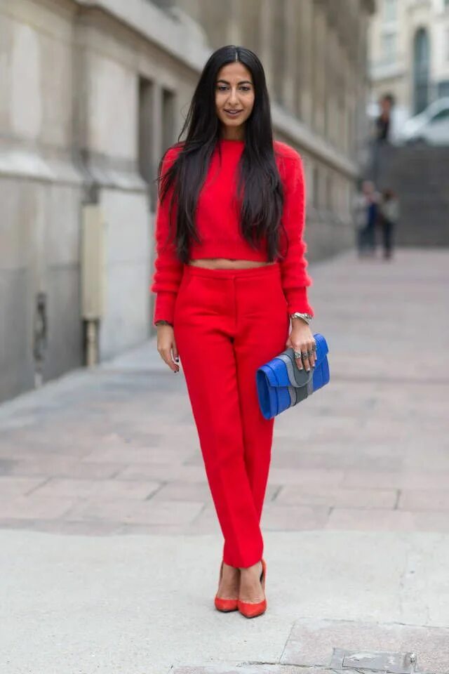 Красная одежда. Сочетание красного в одежде. Яркие образы для девушек. Красная одежда. Сочетания в одежде для женщин.