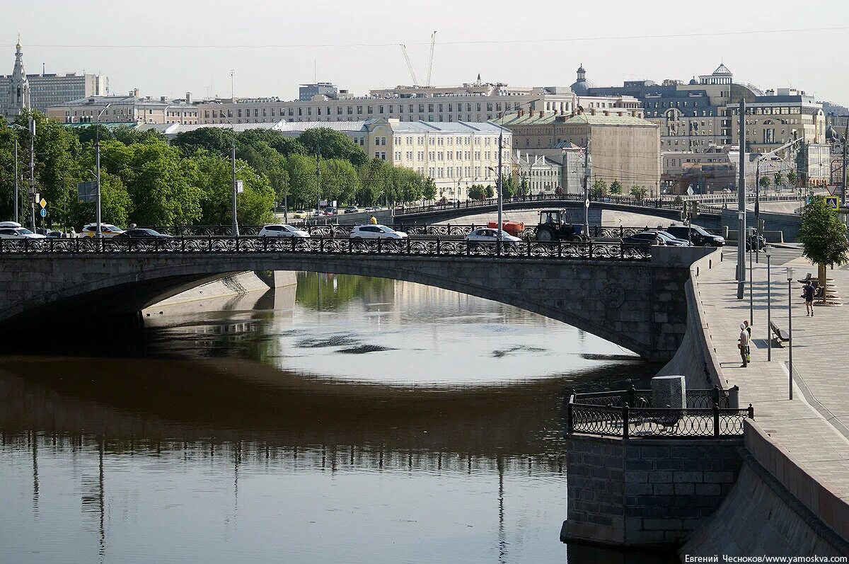 Малый каменный мост в Москве. Большой каменный мост Щуко. Мосты через водоотводный канал Москвы. Кадашевская набережная до революции.