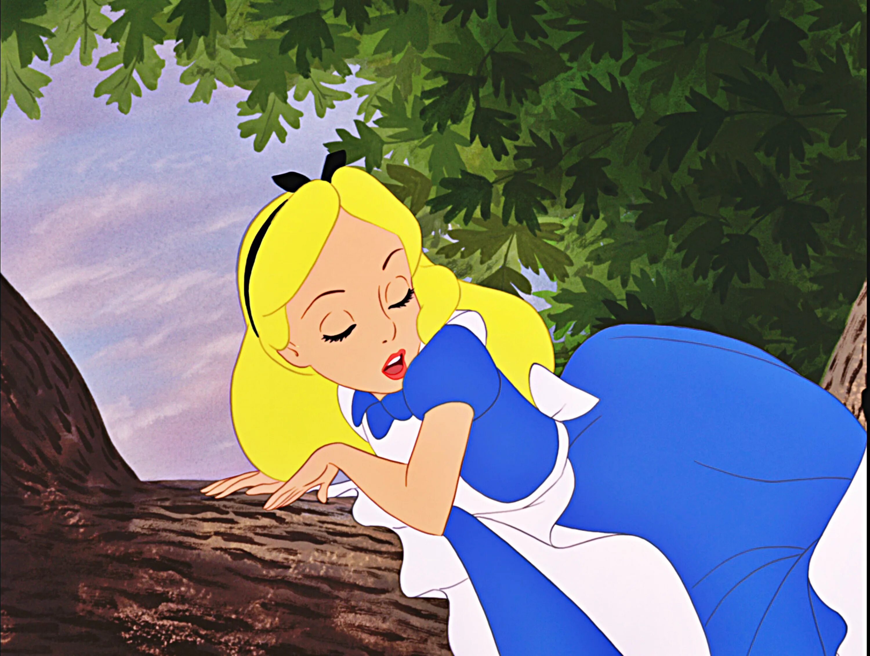 Алиса можно с начала. Мемы про яндекс алису. Марианна и алиса снова в свет. Алиса заблудилась в стране чудес. Приколы с алисой.