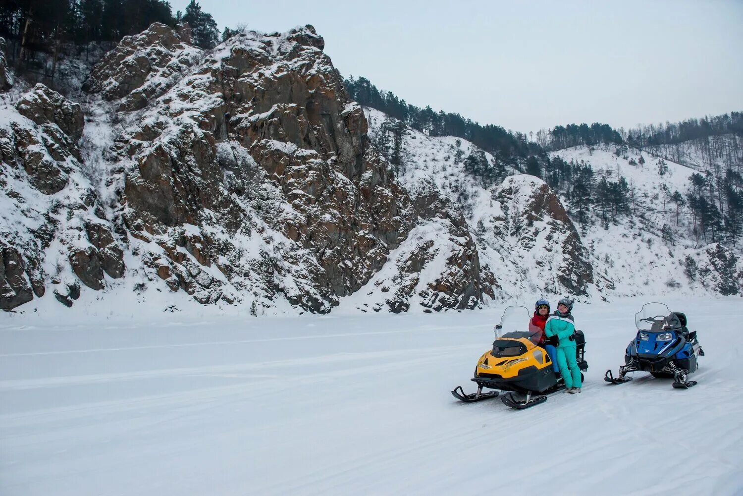 туры на снегоходах красноярск. квадроциклы катание яхрома. катание на снегоходе. база снегоходов. туры на снегоходах красноярск.