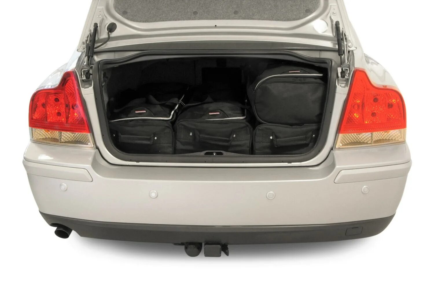 Volvo v50 Trunk Size. Вольво s60 т4 белый багажник. F80 багажник. M3 g80 в багажнике.