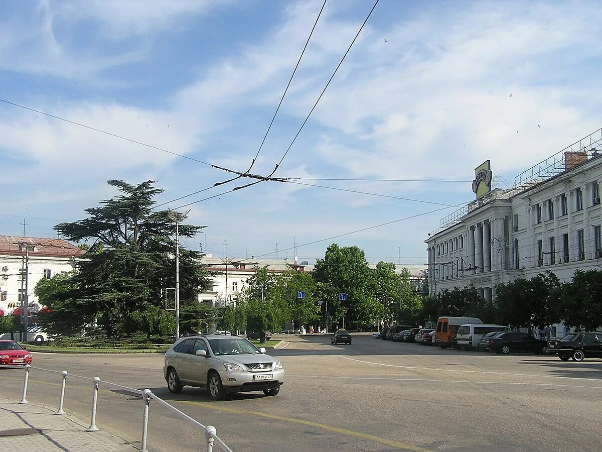 Площадь лазарева