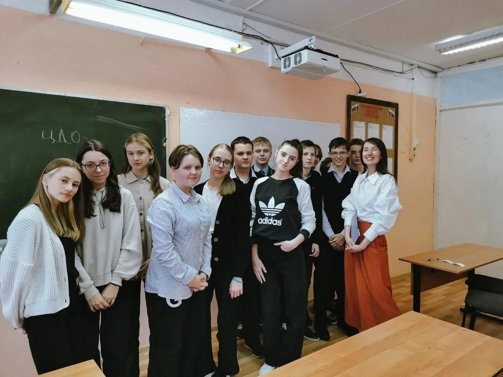 Фонтан семь девиц в уфе. Сходить с девушкой уфе. Сходить с девушкой уфе. Парк первомайский черниковка. Статуя салавата юлаева в уфе.