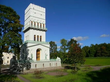 Башня из белого камня