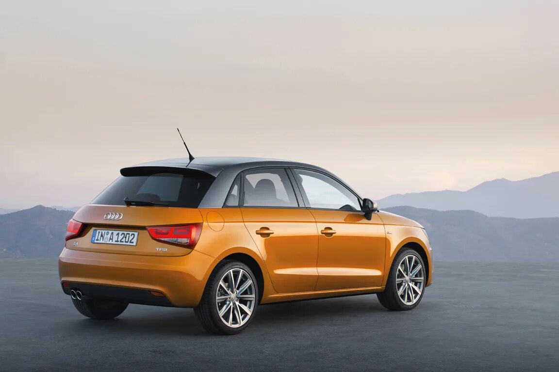 Audi a1 Sportback. Ауди а1 2001. Ауди а1 Спортбэк 2013. Ауди а1 оранжевая. Ауди 1 9 купить