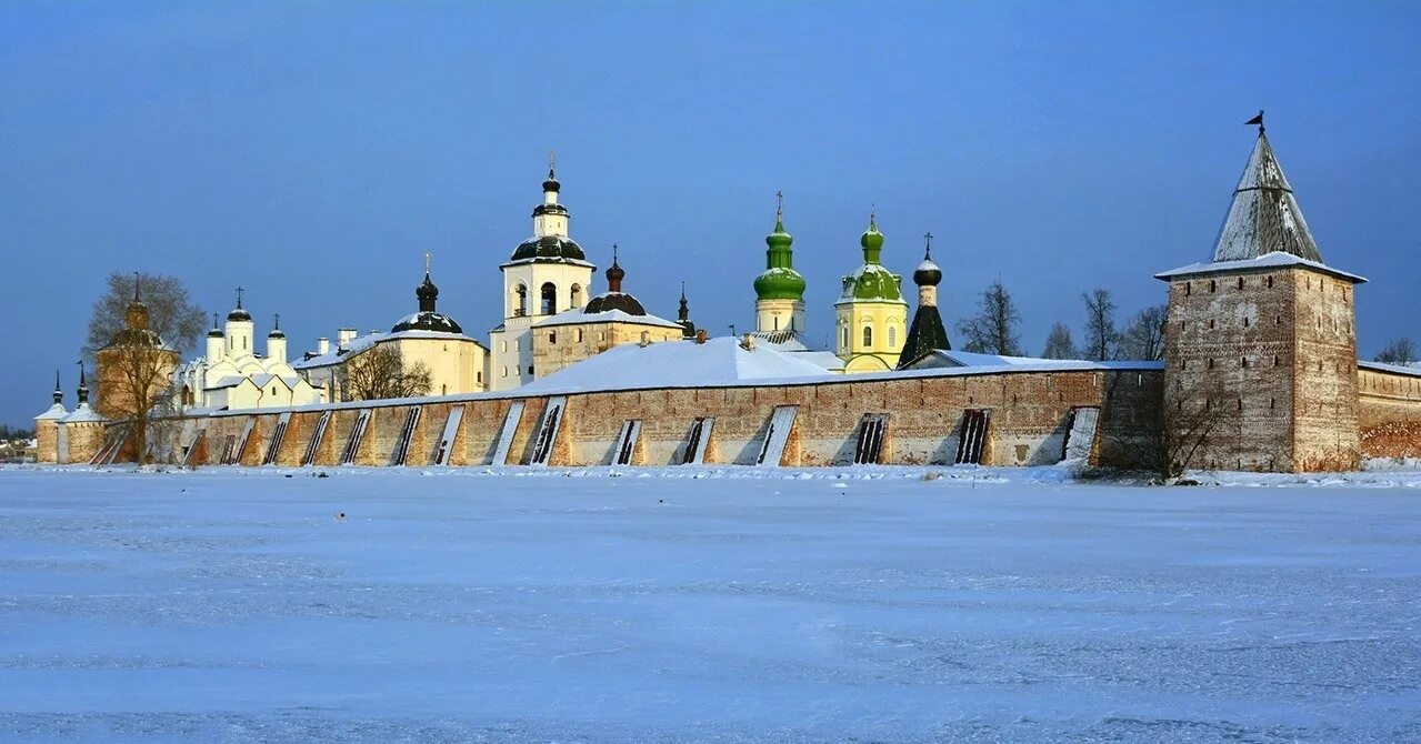 Кирилло-белозерский монастырь кузнечная башня. Кириллово белозерский монастырь. Сиверское озеро кирилло-белозерский. Кириллово белозерский монастырь вологда. Кириллово-белозерский монастырь вологодская область.