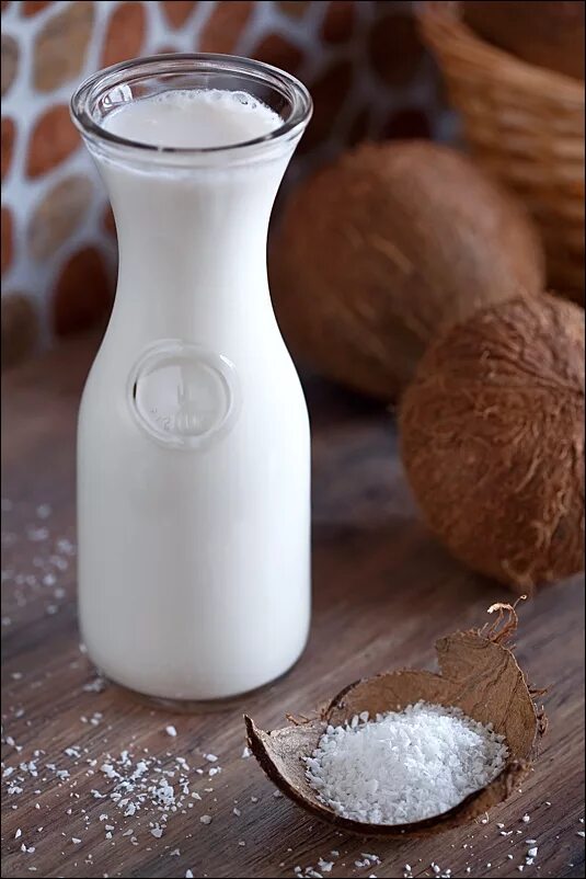 Планто кокосовое молоко. Коконут Милк молоко кокосовое. Кокосовое молоко Coconut Milk. Кокосовое молоко и сливки. Затвердевшее кокосовое молоко.