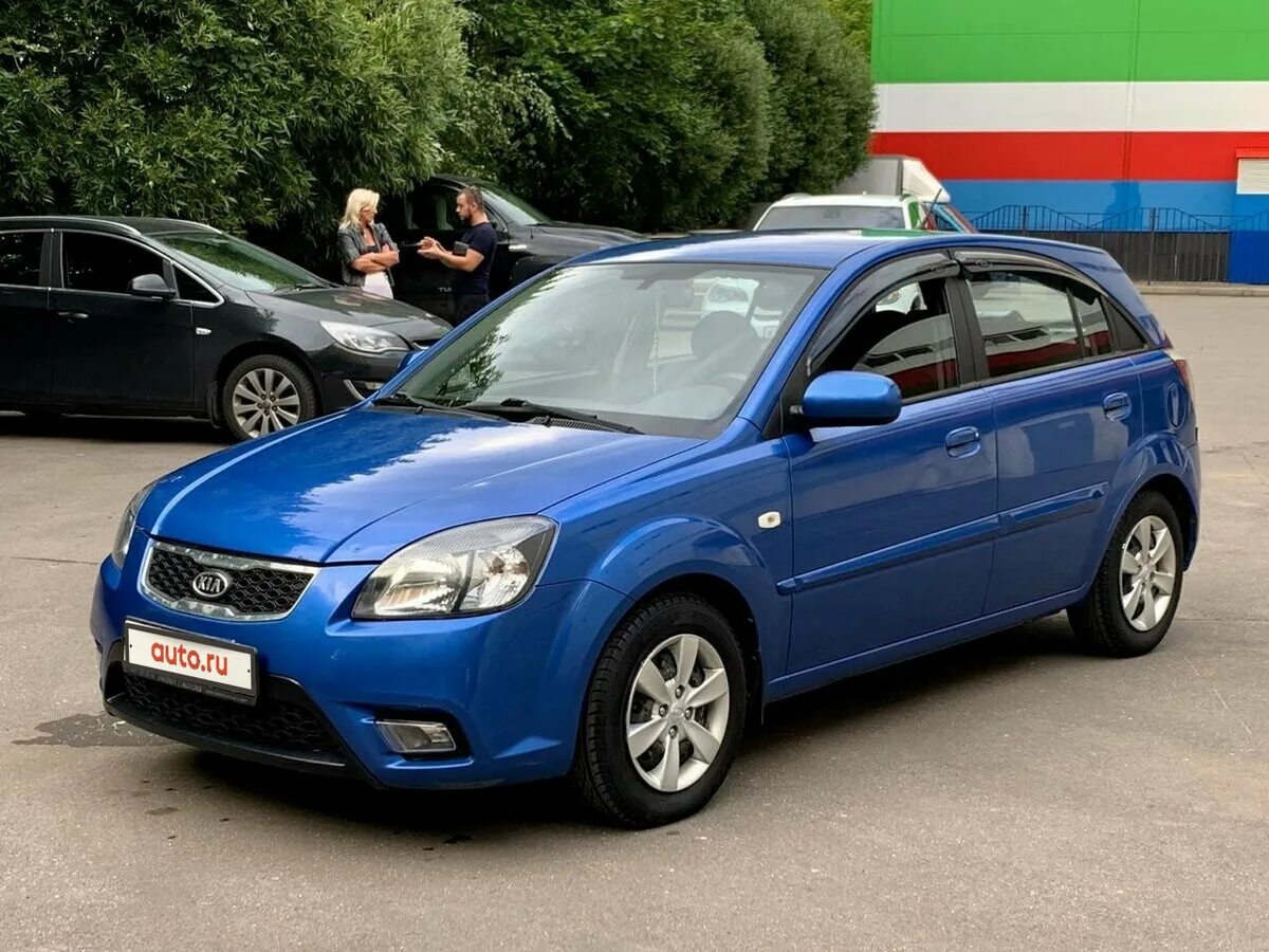 Рио хэтчбек 2011. Kia Rio 2. Kia Rio II хэтчбек 2009. Kia Rio II Рестайлинг хэтчбек. Kia Rio II Рестайлинг 2010 хэтчбек.