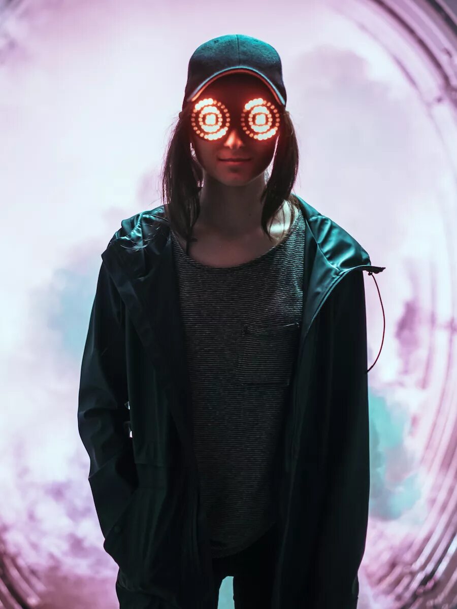 Rezz give in to you. Rezz канадский диджей. rezz art. rezz lost. как выглядит rezz.