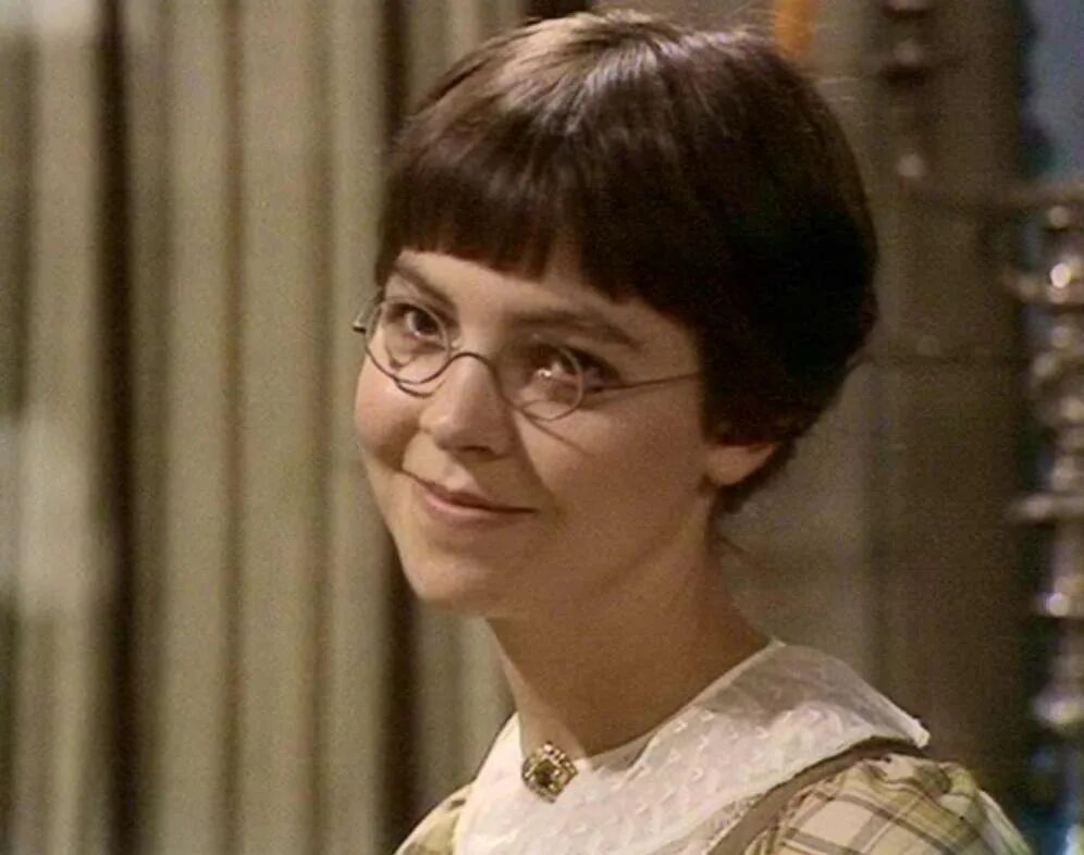 Tessa пик. Тесса пик-джонс в молодости. Гранчестер (2014). Тесса джонс. Мэри беннет гордость и предубеждение.