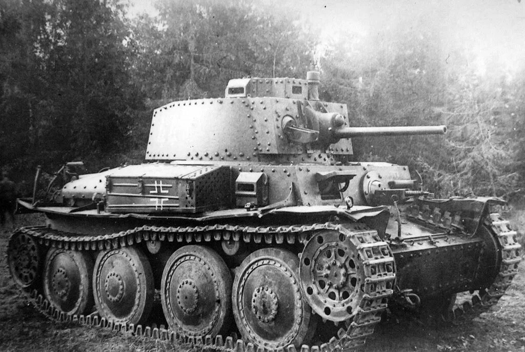 Pz kpfw 38. Танк Прага 38 т. Танк PZ 38 T. Танк PZ.Kpfw 38 (t). PZ 38t Прага.