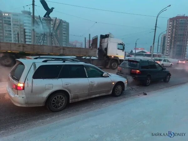 Попасть четверо. ДТП на проспекте автомобилистов Улан-Удэ.