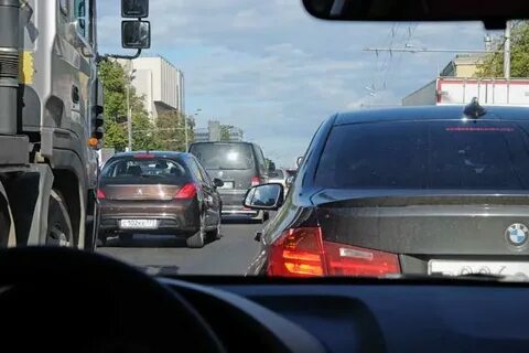 В каком ряду пробка