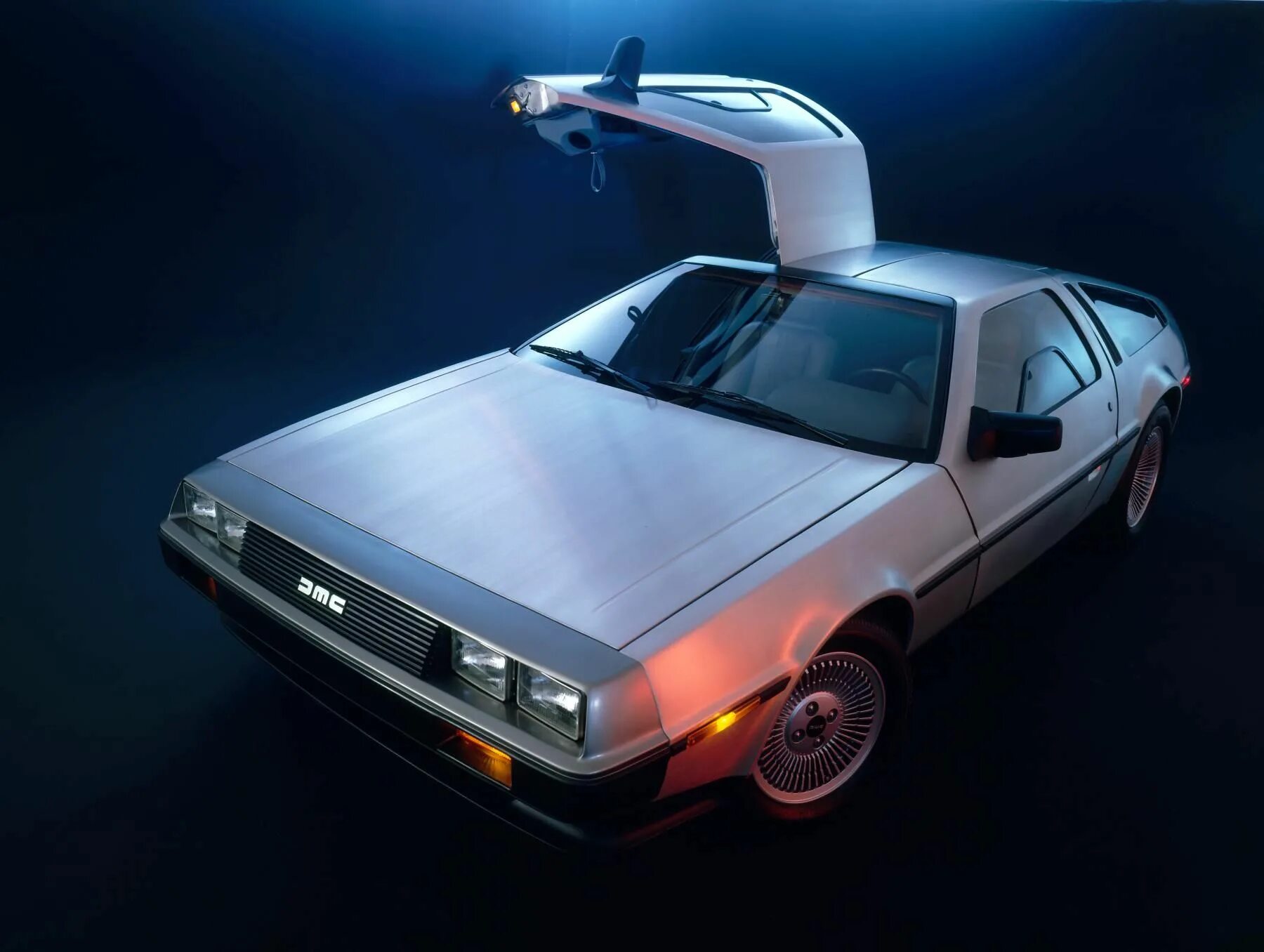 Future mark. DELOREAN DMC-12. Делориан DMC 12. Машина Делориан ДМС 12. DELOREAN DMC 2020.