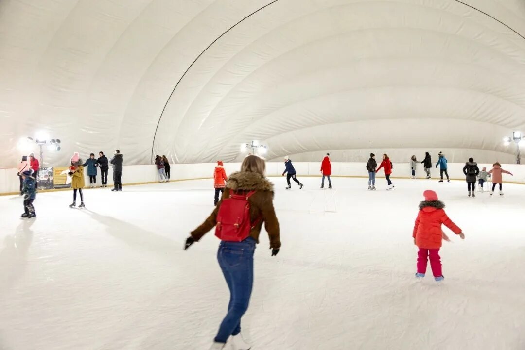 Каток нижний с прокатом. Каток русский лед в Сормовском парке. Каток Сормовский парк Нижний Новгород. Русский лёд Сормовский парк Нижний Новгород. Нижний Новгород Сормовский парк Крытый каток.