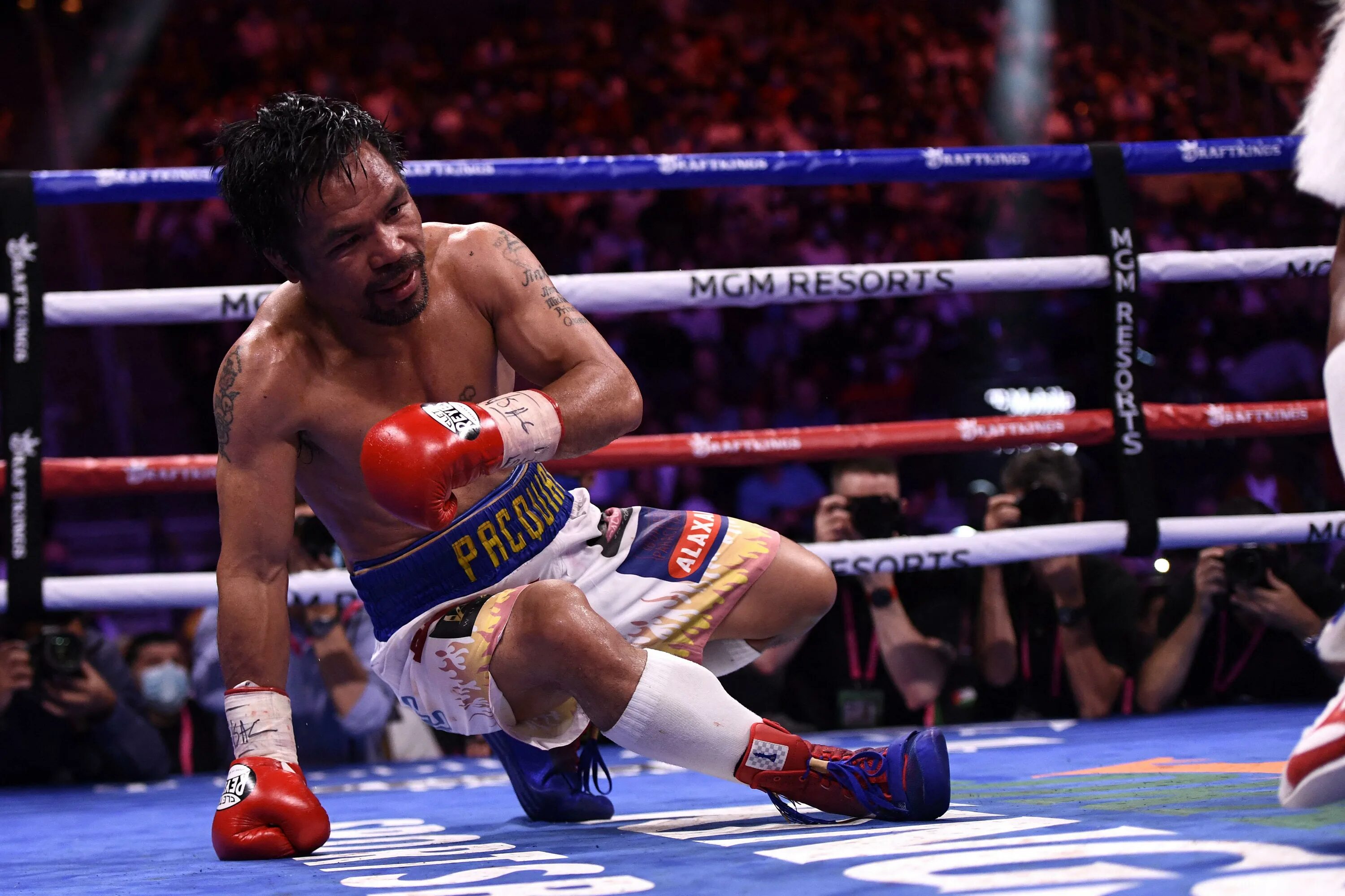 Manny pacquiao boxing. Пакьяо анпо. Пакьяо анпо. Мэнни пакьяо ари. Мэнни пакьяо задумчивай.