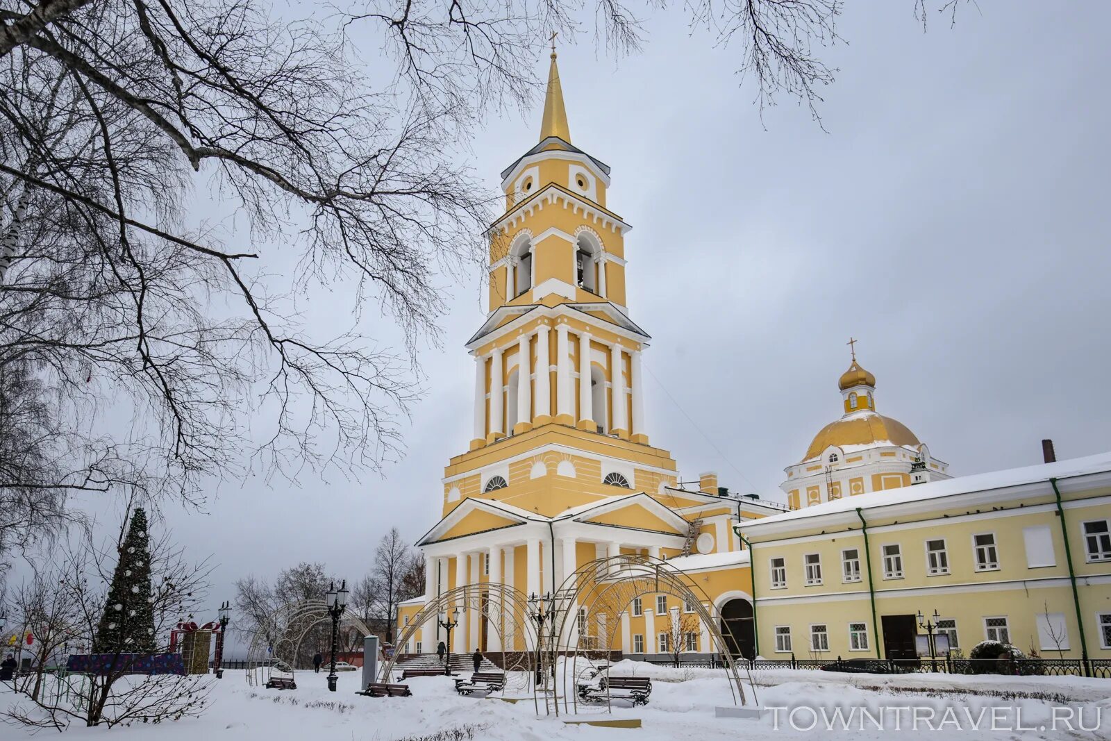 Мхк пермь. Пермская галерея. Пермская художественная галерея. Пермская галерея зимой. Пермская художественная галерея Разгуляй.