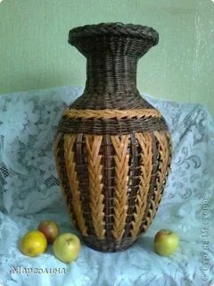 Плетение из бумажной лозы вазы
