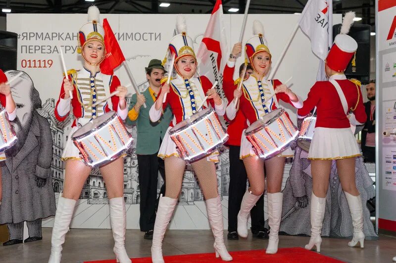 Сексапильная барабанщица
