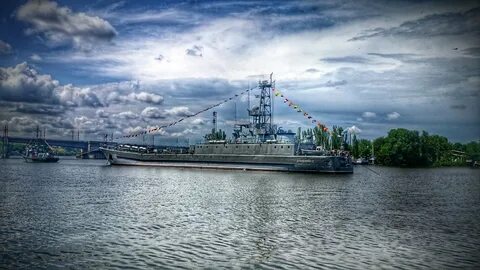 Корабль туча