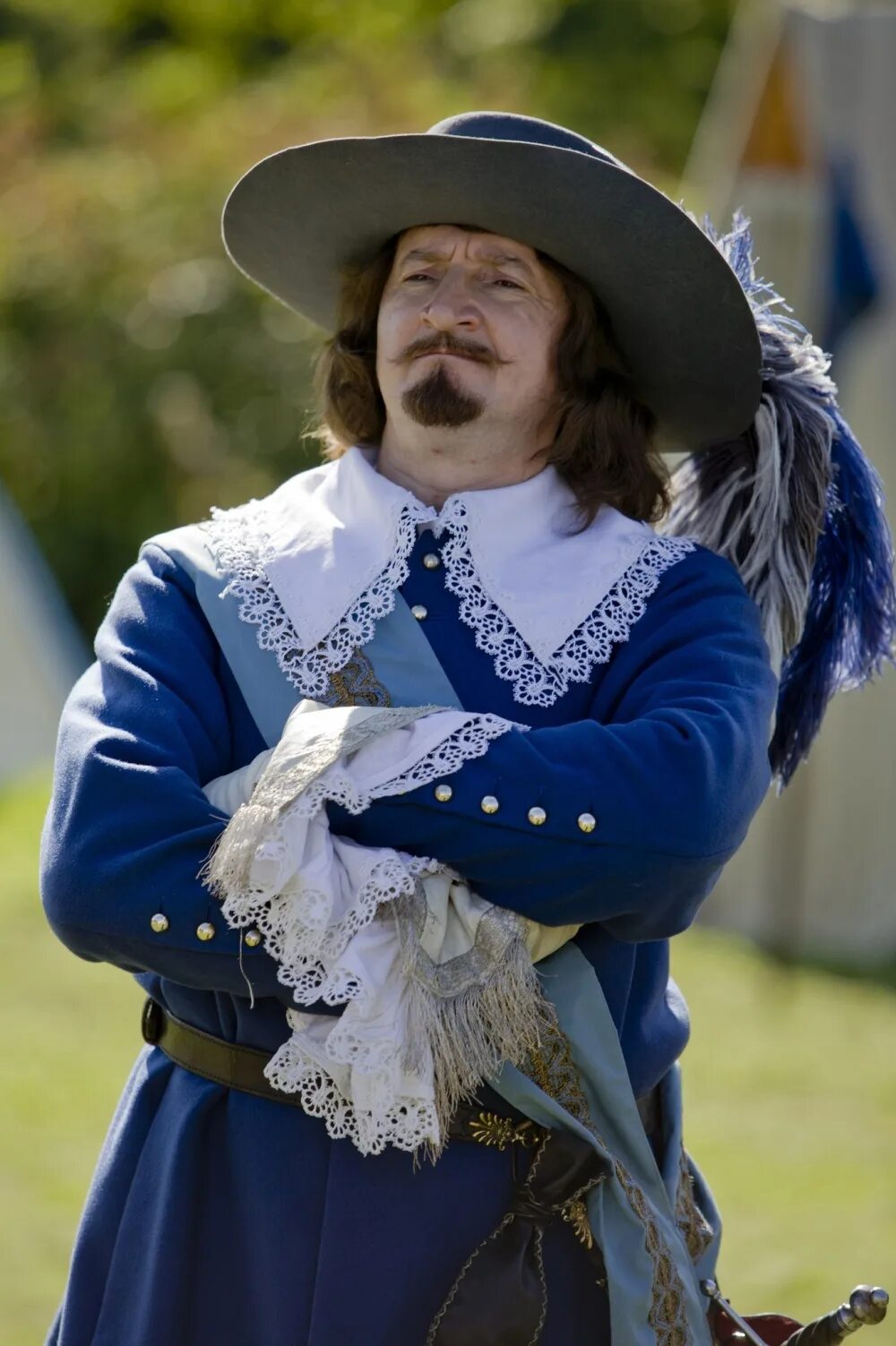 Донтес портос и арамис. Мушкетеры короля франции. Имя третьего мушкетера. Атом портос арамис дартаньян. Атос портос и арамис.