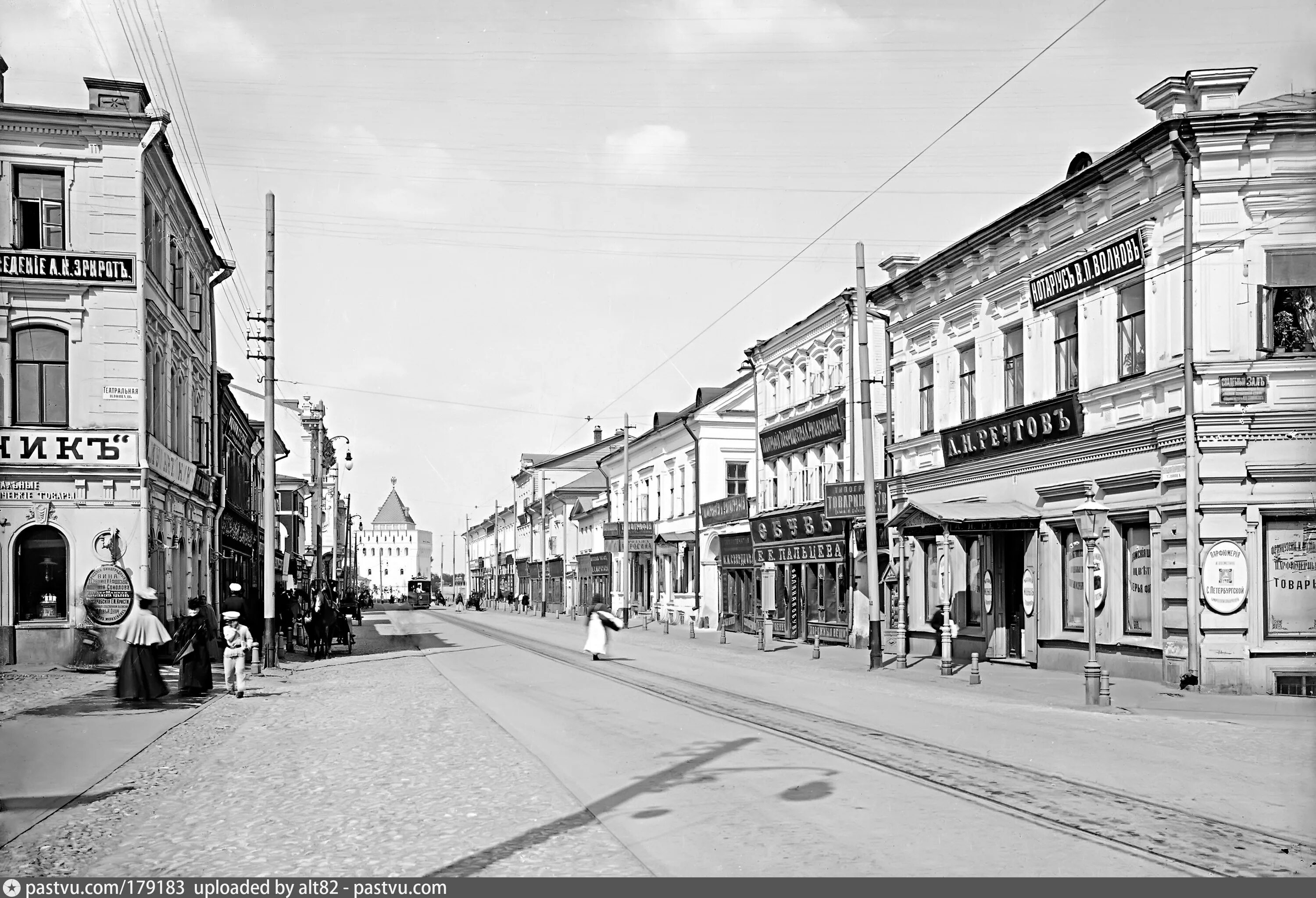 Покровская улица Нижний Новгород 19 век. Покровка Нижний Новгород 1900. Улица большая Покровская 19 век. Большая Покровская улица в Нижнем Новгороде 19 век.