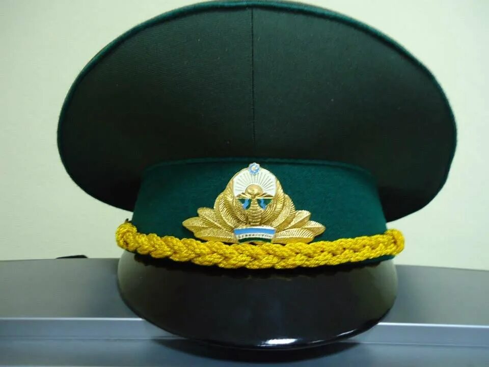 Фуражки звание. Фуражка полиции узбекистана. фуражки по званиям. военная фуражка узбекистан.