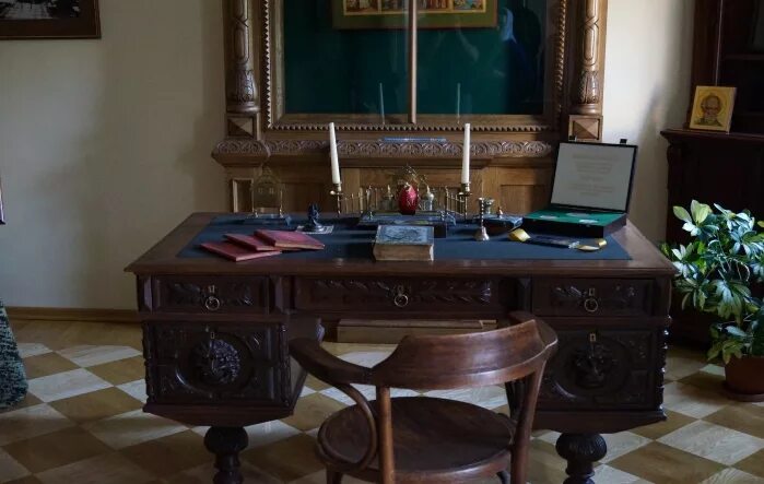 иоанн кронштадтский квартира музей. квартира кронштадтского в кронштадте. дом музей иоанна кронштадтского в кронштадте. квартира иоанна кронштадтского в кронштадте.