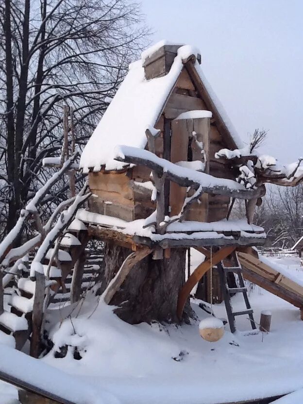 Деревня мякиши верхошижемский район поделки из дерева. Деревня тайник. Деревня тайник. Сергей саранский мастерская сказок. Мастерская сказок кировская область.