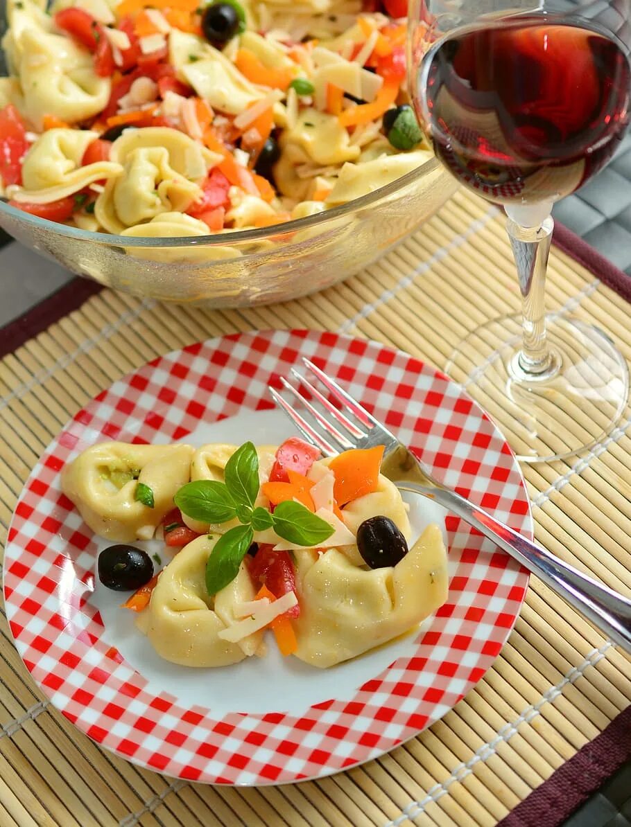 Итальянская национальная кухня. Итальянская кухня блюда. Национальная кухня Италии. Красивые итальянские блюда. Традиционные итальянские блюда.
