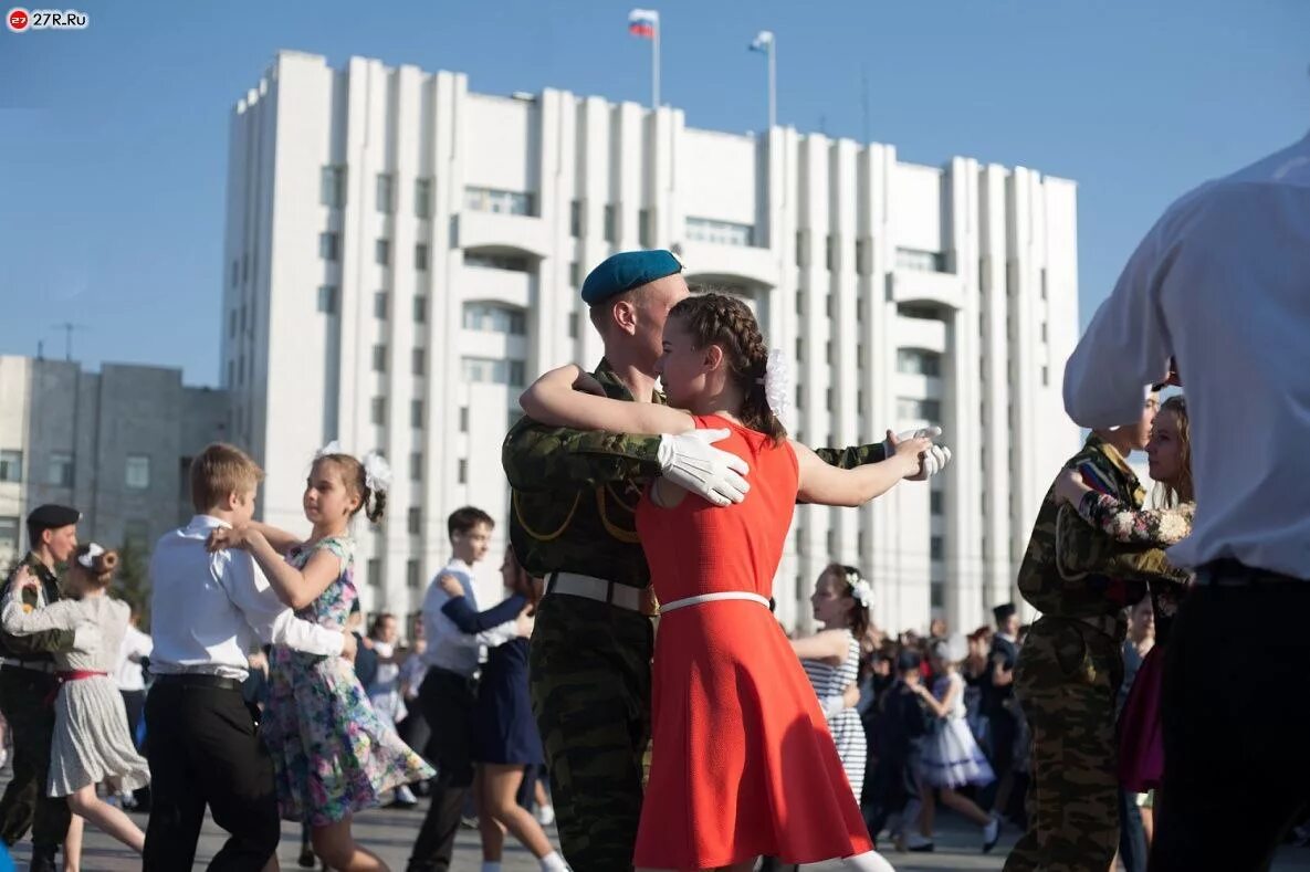 Майский вальс Хабаровск. Танцы Хабаровск. Репетиция дня города Хабаровск. Танцы город Хабаровск район Железнодорожный. Майский вальс танец