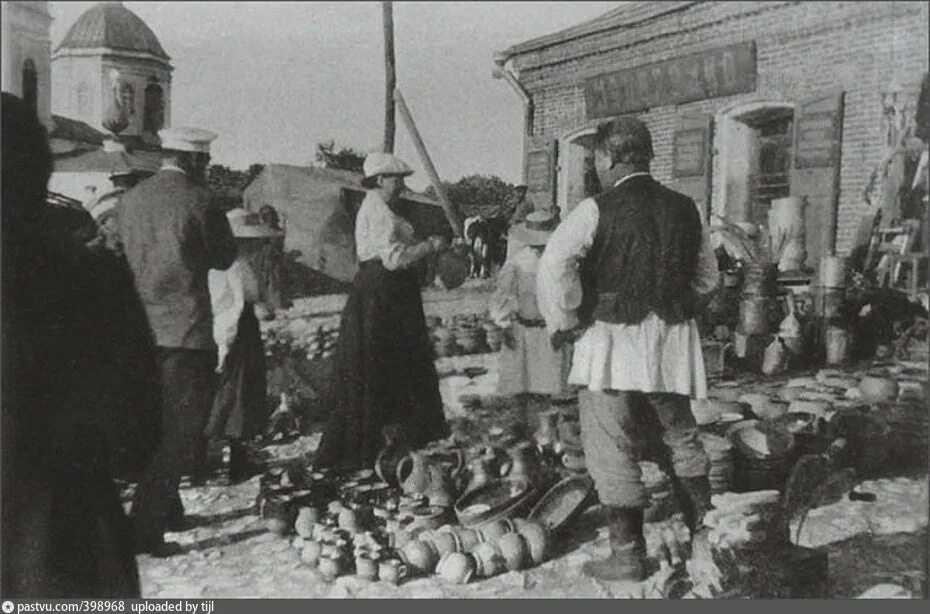 Нижегородская ярмарка торговцы 19 век. Нижегородская ярмарка 19 век торговля. Таруса 19 века. Таруса 20 века.