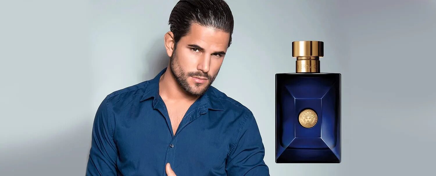 Dylan blue мужские. Дилан Блу. Versace Blue Perfume. Versace pour homme Dylan Blue 100 ml Парфюм духи. Versace голубой состав.